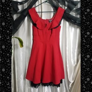 🔥Hot Topic Red and Black Lace Dress NWT🔥